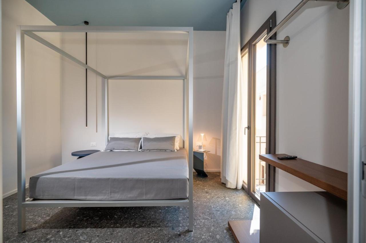 Bed 10.5 - Design Suite Кастеламаре дел Голфо Екстериор снимка